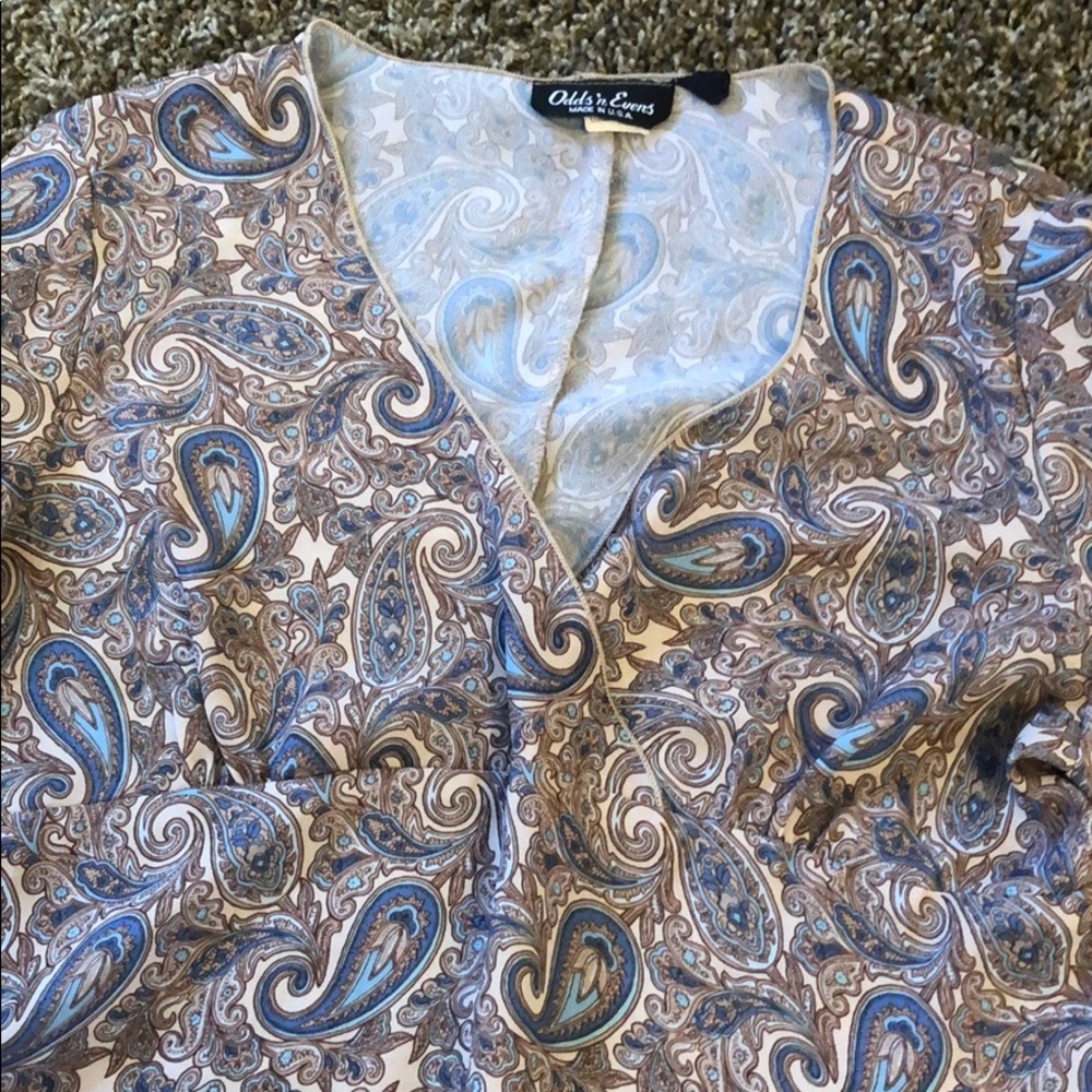 Clothes - Picture 3 of 3